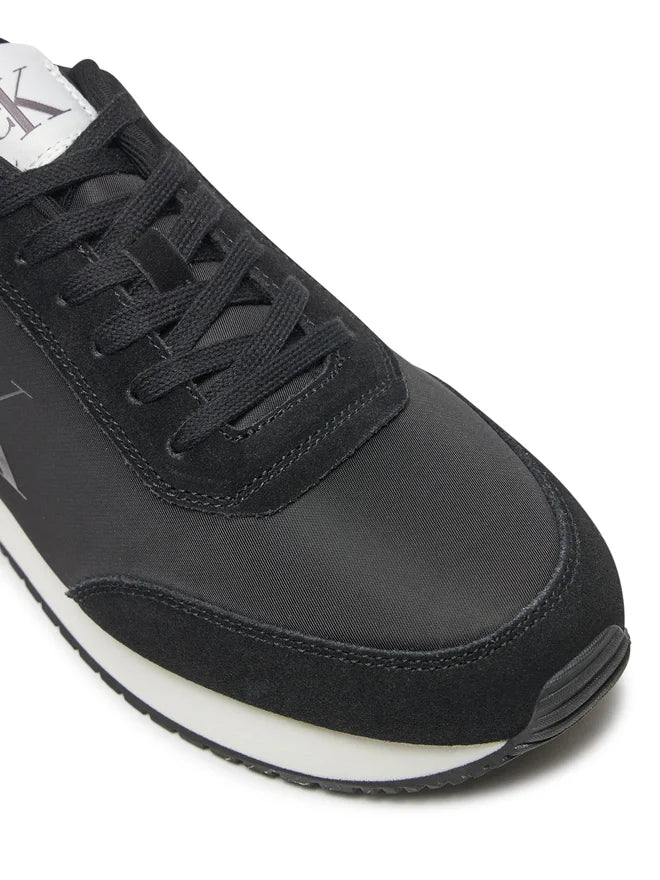 Sneakers Calvin Klein Jeans Retro Runner Iconic nere – dettaglio puntale e allacciatura